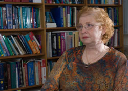 Dr Joy Lyneham
