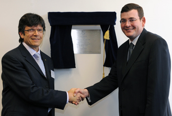 Professor Leon Piterman and Victorian Health Minister Daniel Andrews 